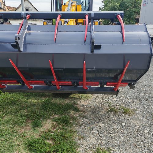 WhatsApp Image 2025-09-04 at 09.27.07